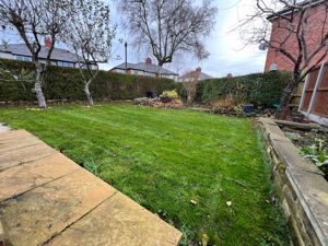 Photo 25- click for photo gallery